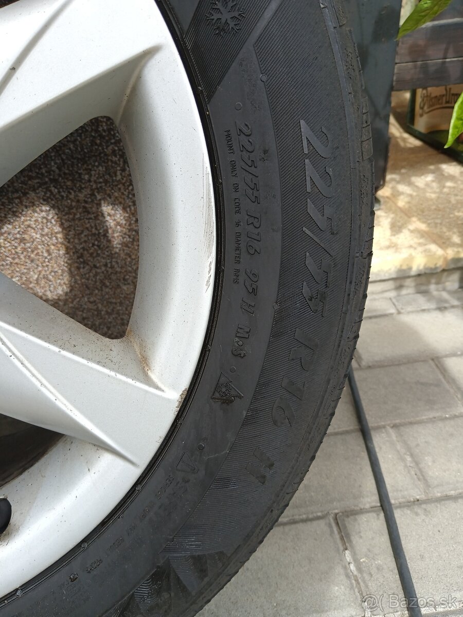 Elektróny Audi 225/55/R16