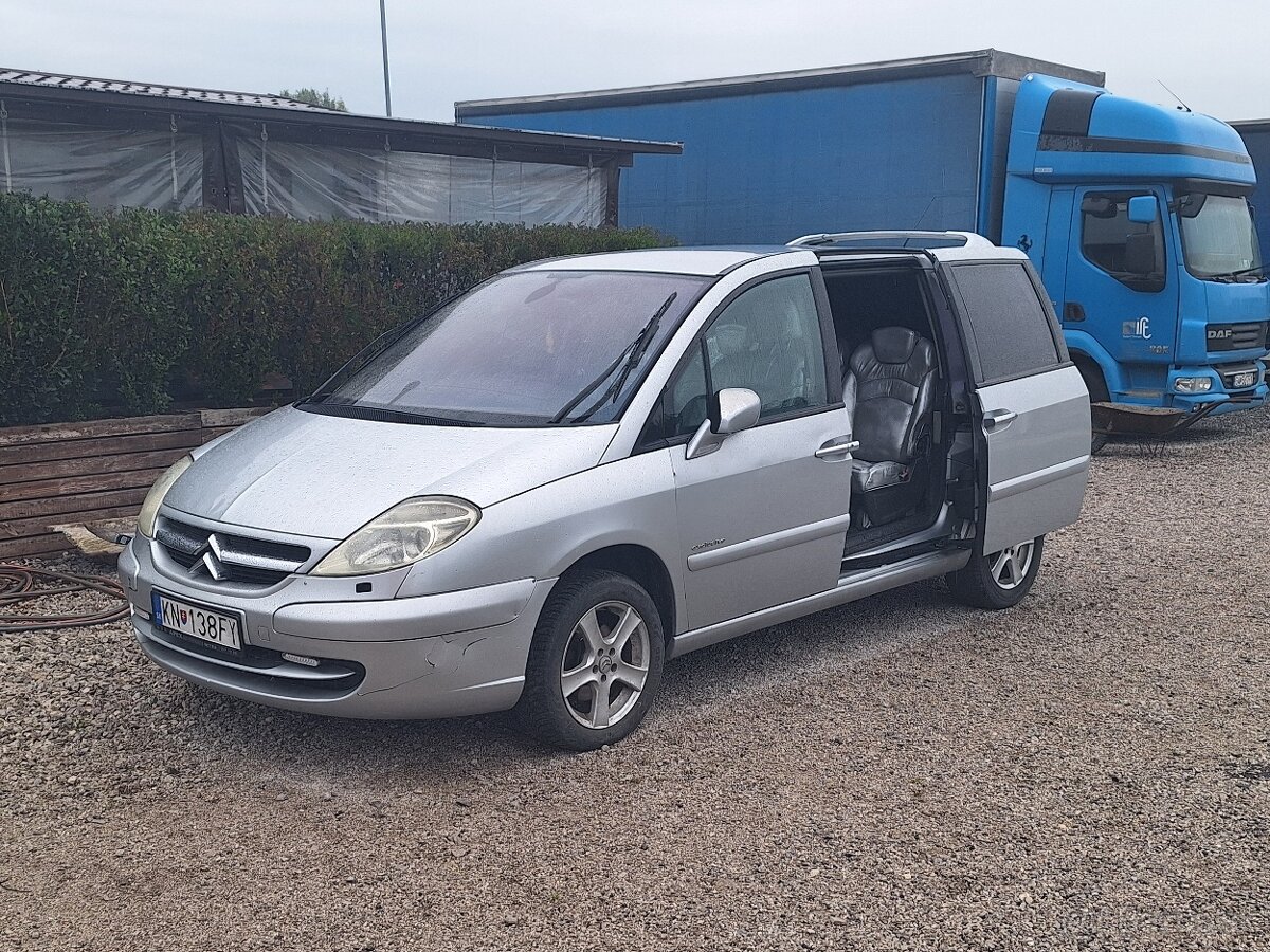 CITROËN C8