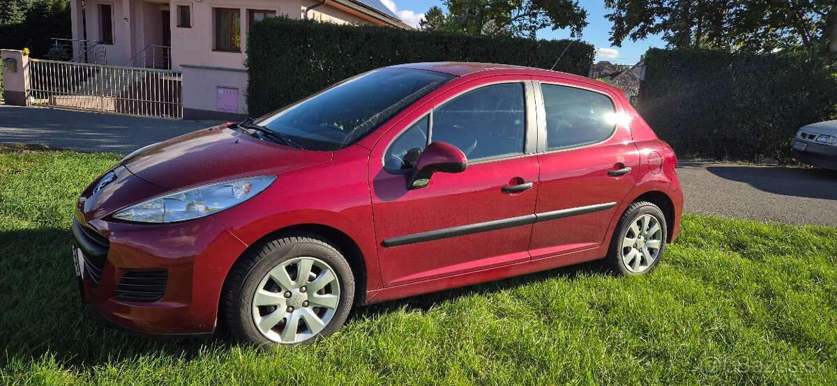 Peugeot 207 1.4i ...len 60tis km