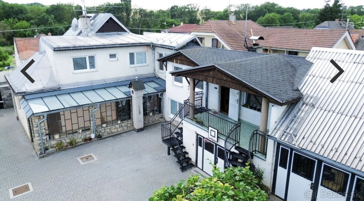 Na PREDAJ VÝNIMOČNÝ 7-izbový rodinny dom v Hornom Dubovom