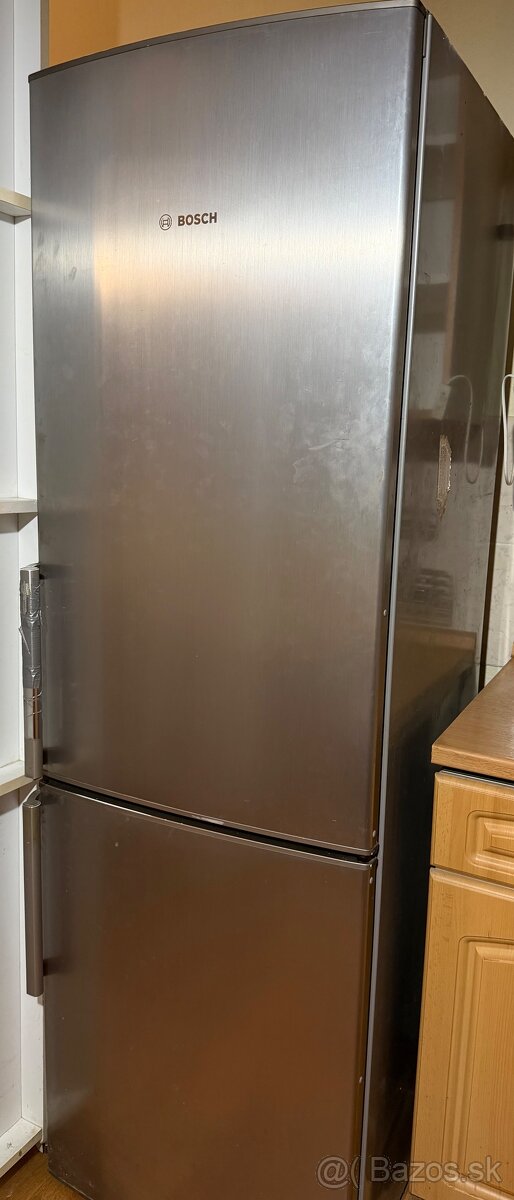 Predam chladnicky kombinovane z mrazakom