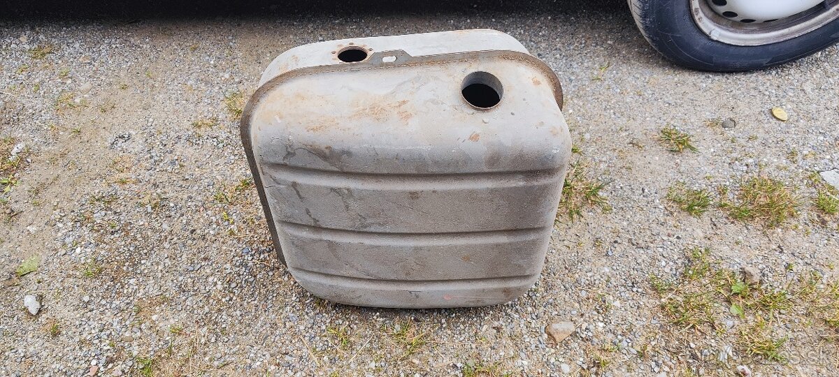 Nová palivová nádrž škoda