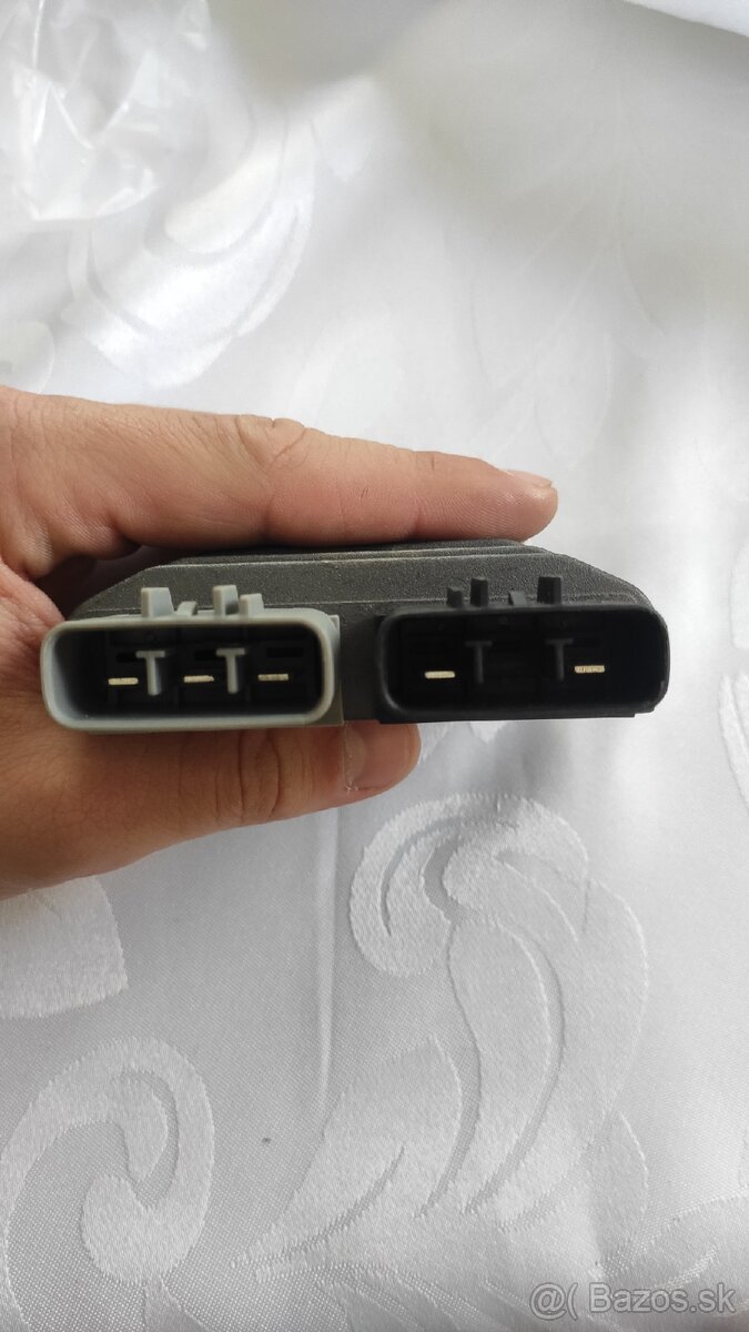 Regulator dobíjení