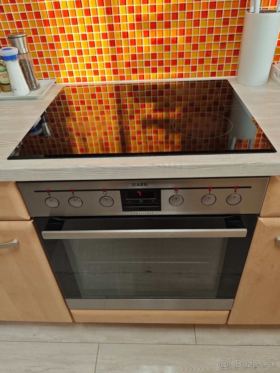 Vstavaná rúra AEG - sada rúra s varnou doskou