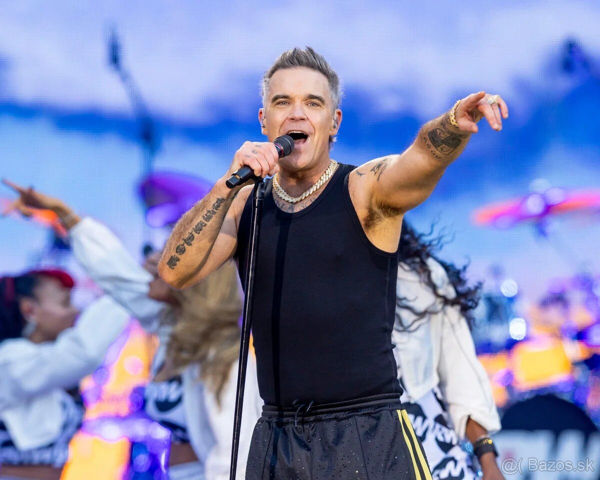 ROBBIE WILLIAMS