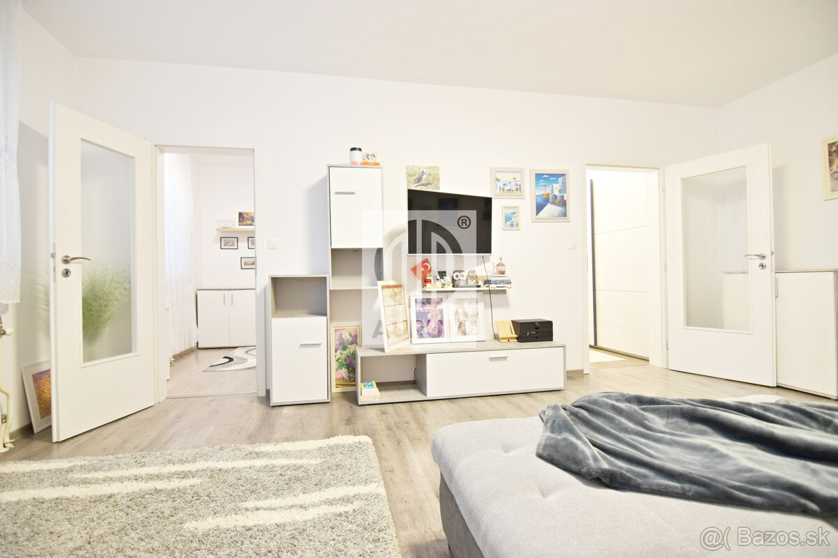 • REZERVOVANÉ • 1 izb. byt, 40 m2, Rekonštrukcia, sídl. Druž