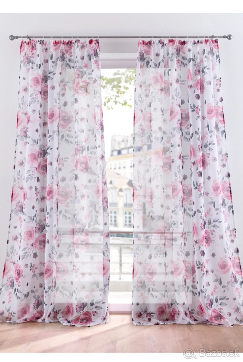 ZÁCLONY S KVETOVANOU POTLAČOV