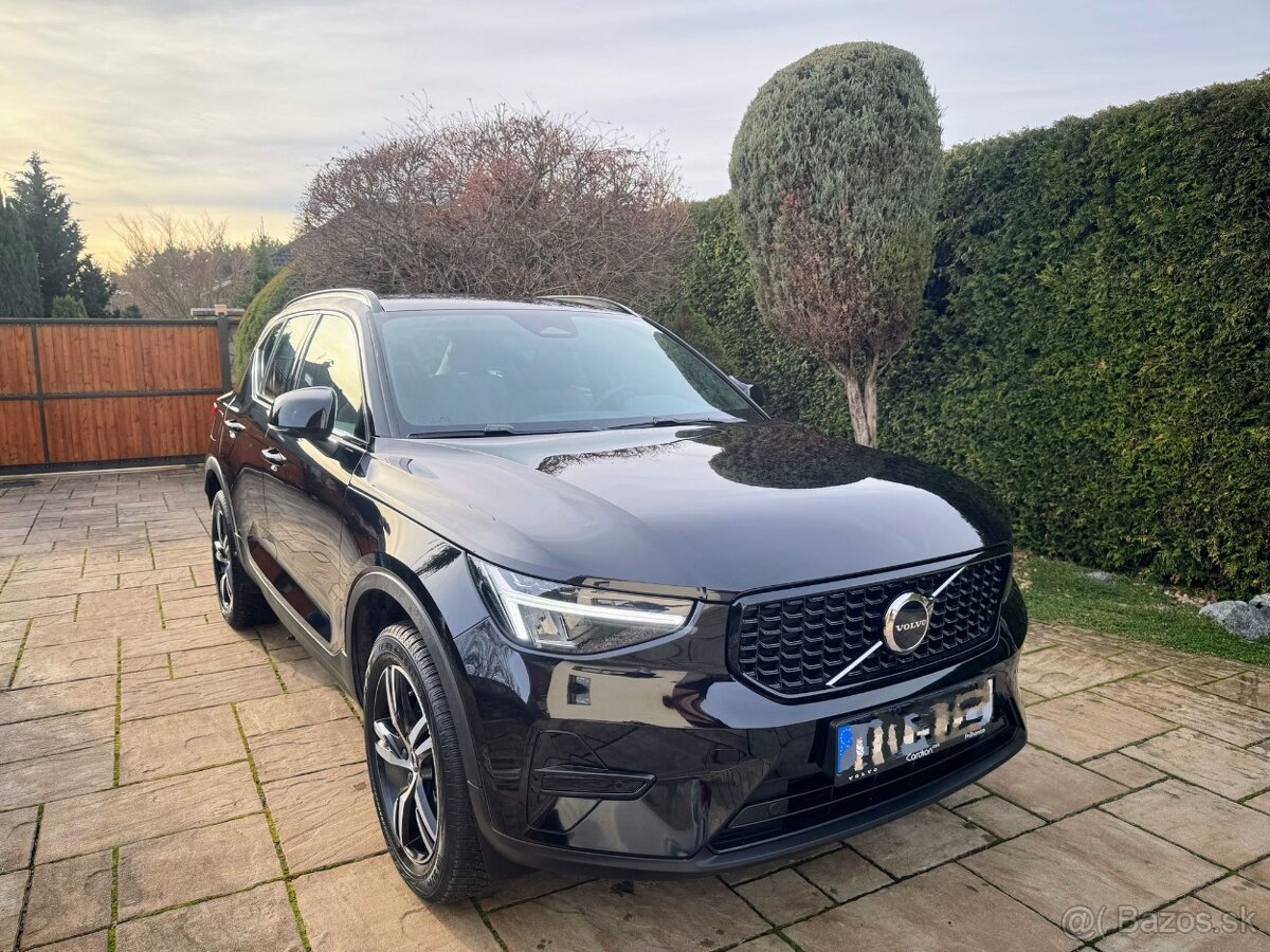 Volvo XC40, B3 AUT PLUS BLACK EDITION , DPH , 2/2026, 900km