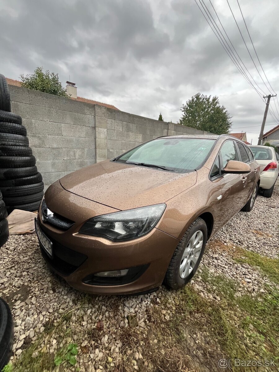 Opel Astra 1.6 kombi, r.v.2015