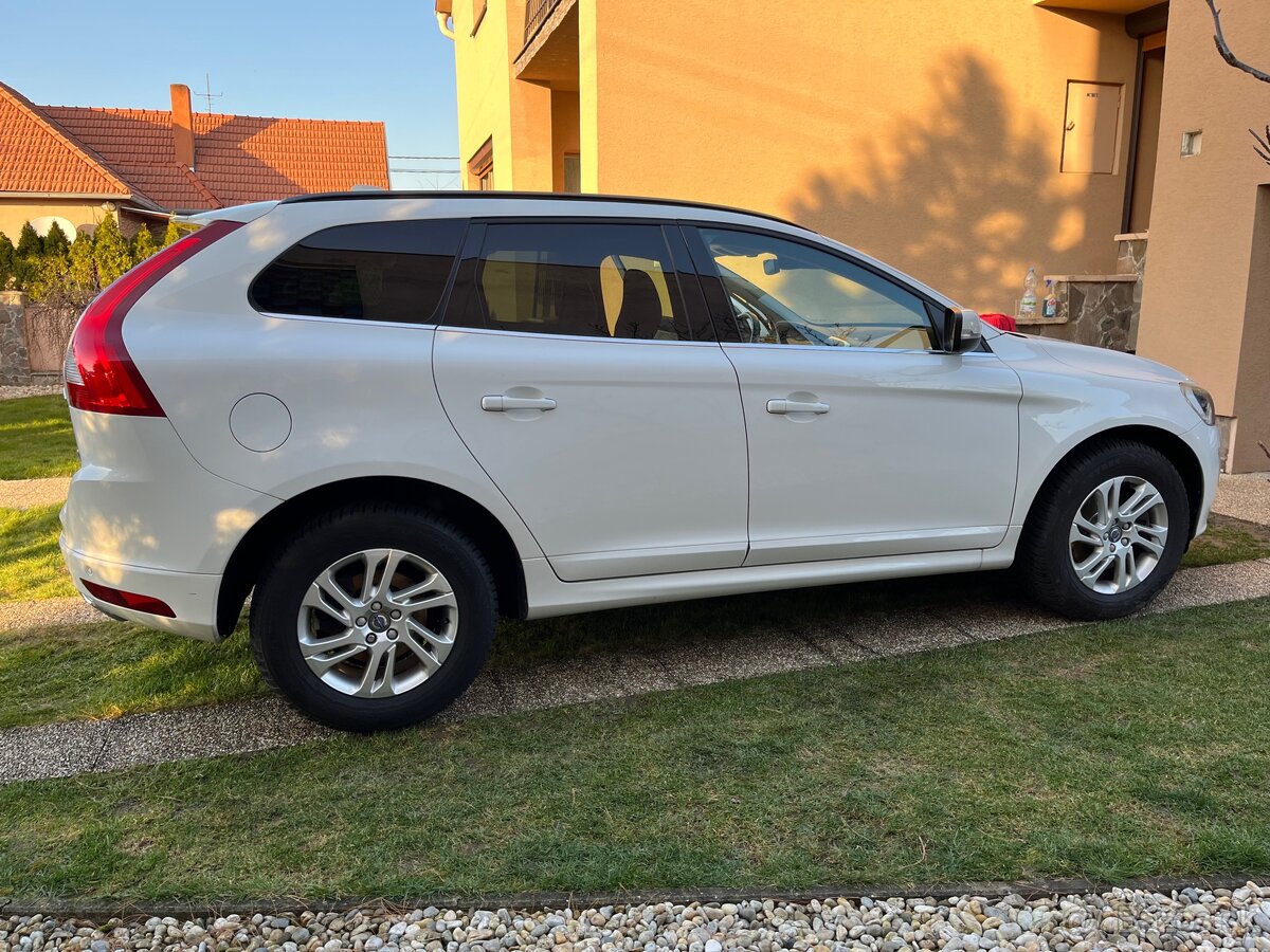 Volvo XC60 D4 Momentum 2015