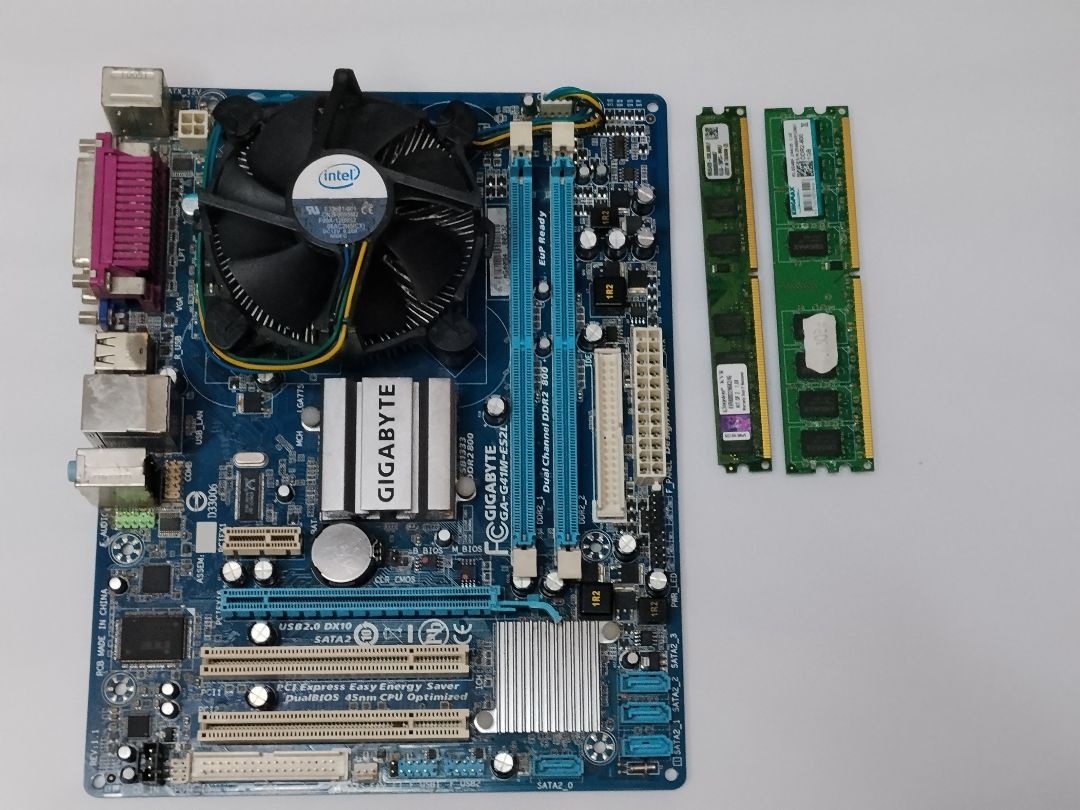 Gigabyte GA-G41M-ES2L + Intel Core 2 Duo E7500