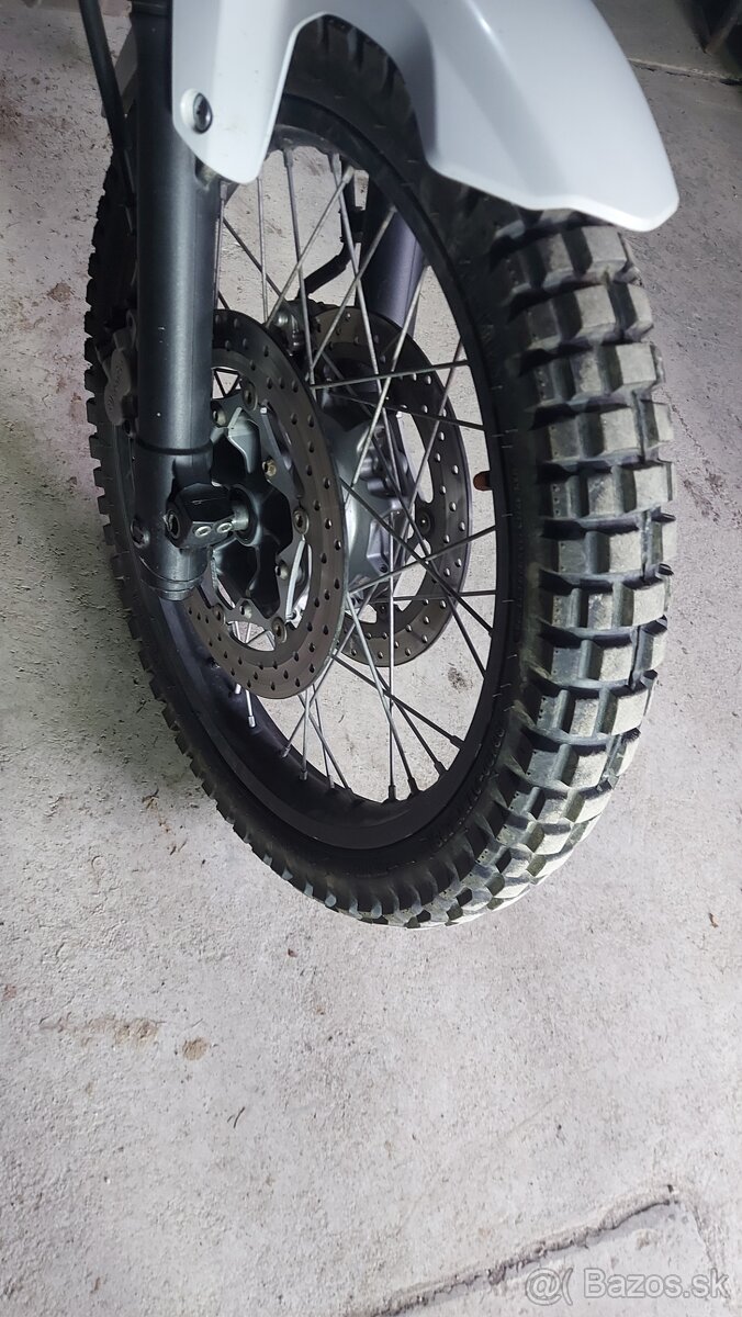 Pneu 90/90 21 DOT (2623)