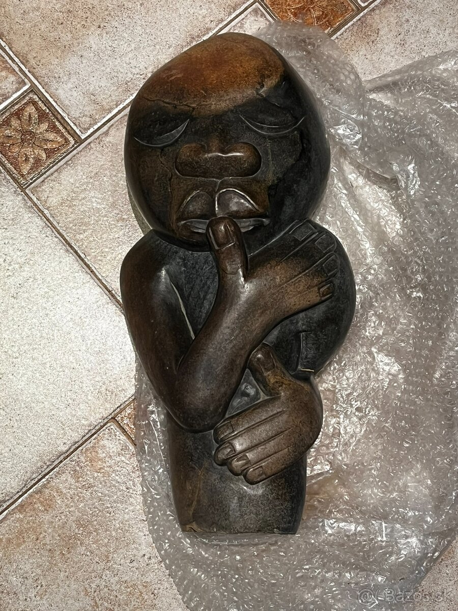 Africka socha z kamena