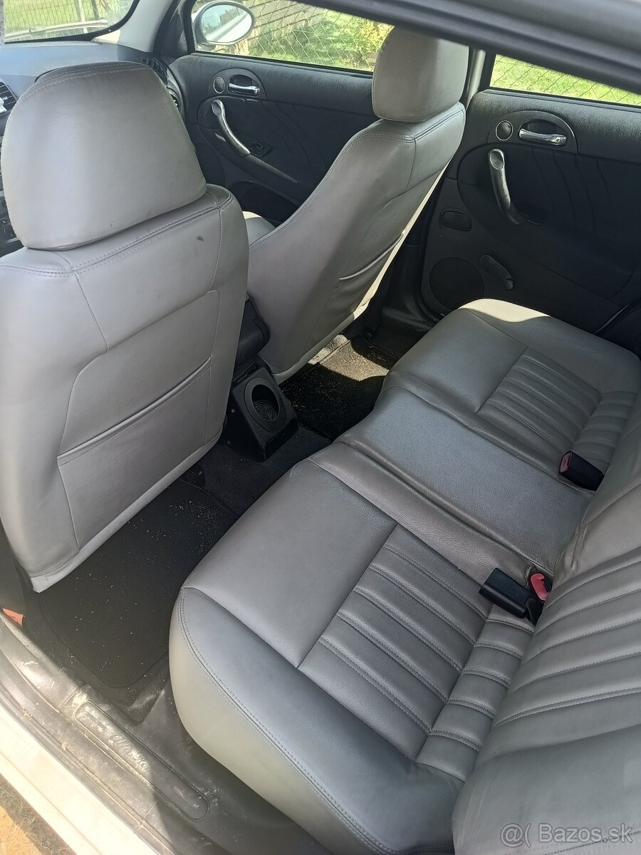 Sedačky Alfa Romeo 147