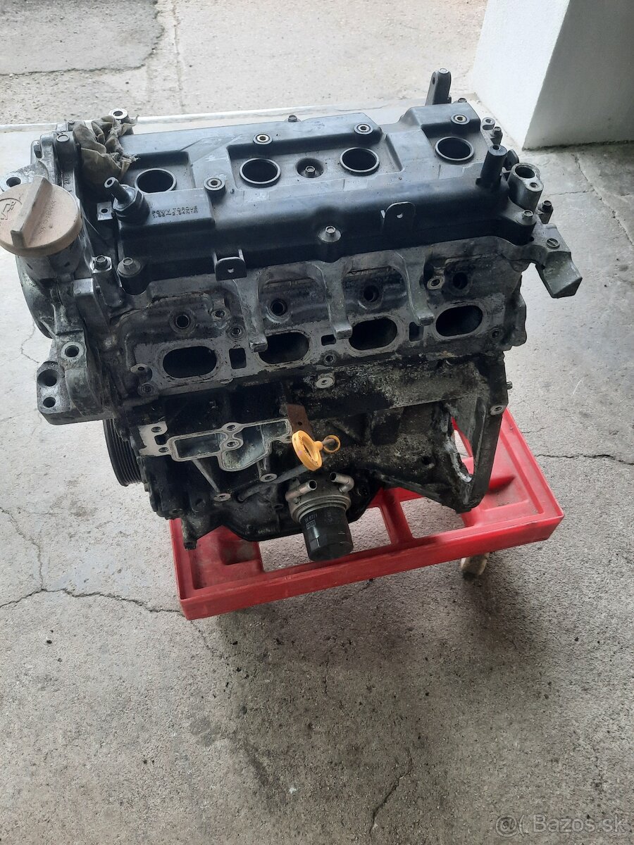 Motor Nissan mr20