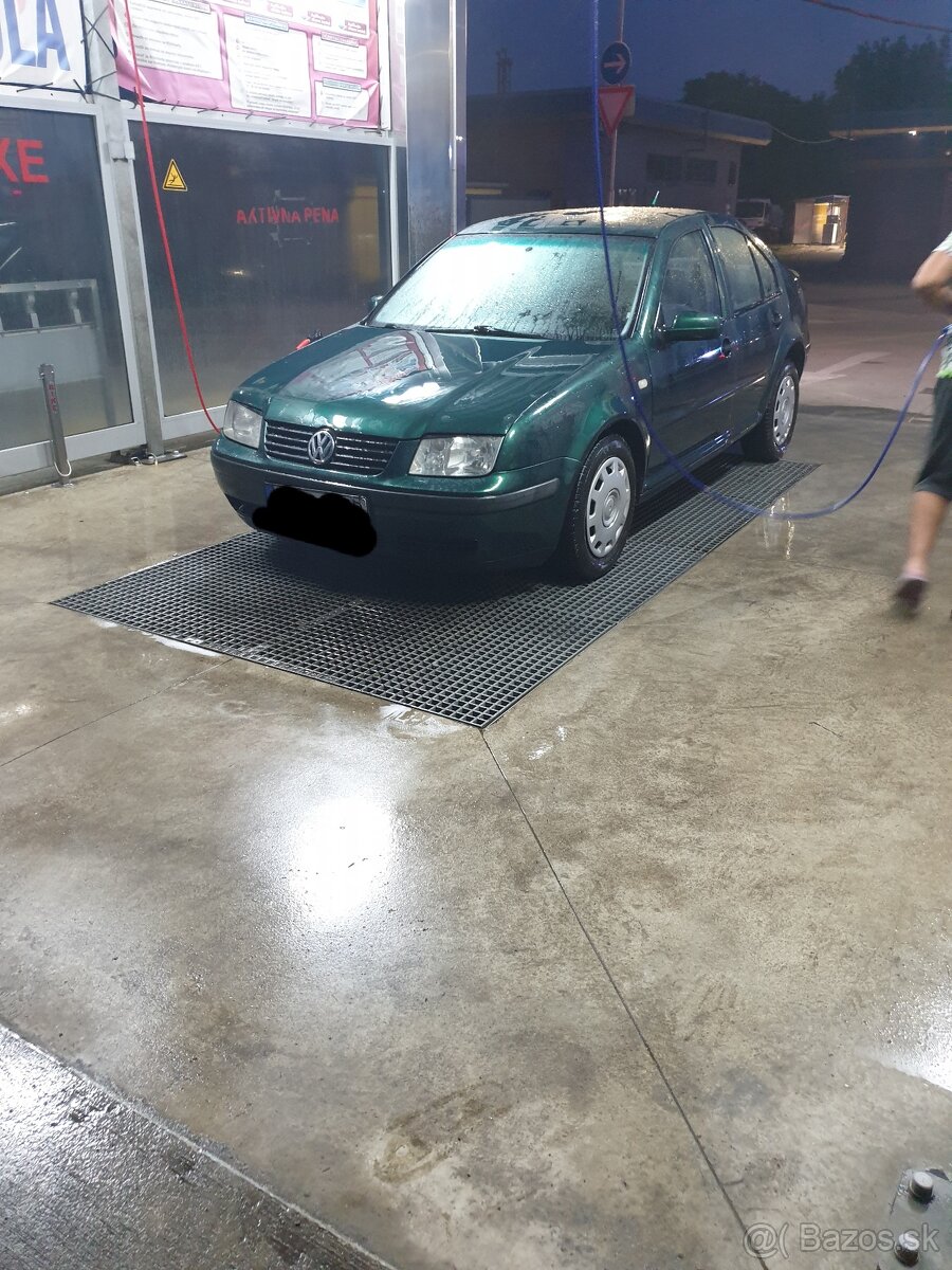 Predam volkswagen bora