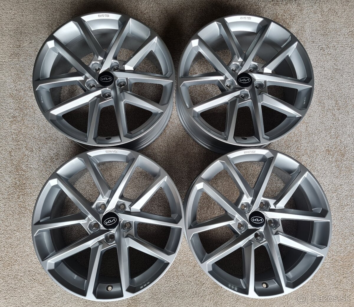 R18 5x114,3 Kia Sportage Ceed + TPMsnimace tlaku
