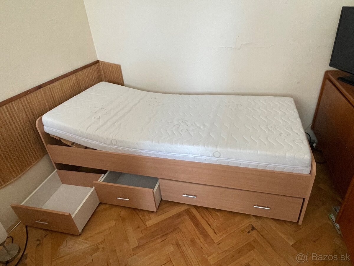 Predám zachovalú posteľ