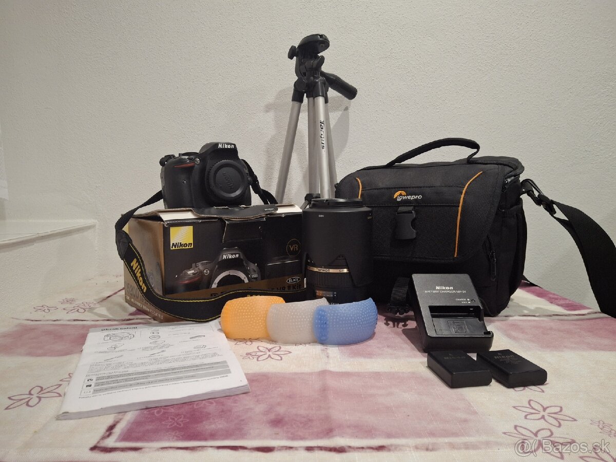 Nikon D5200 s príslušenstvom