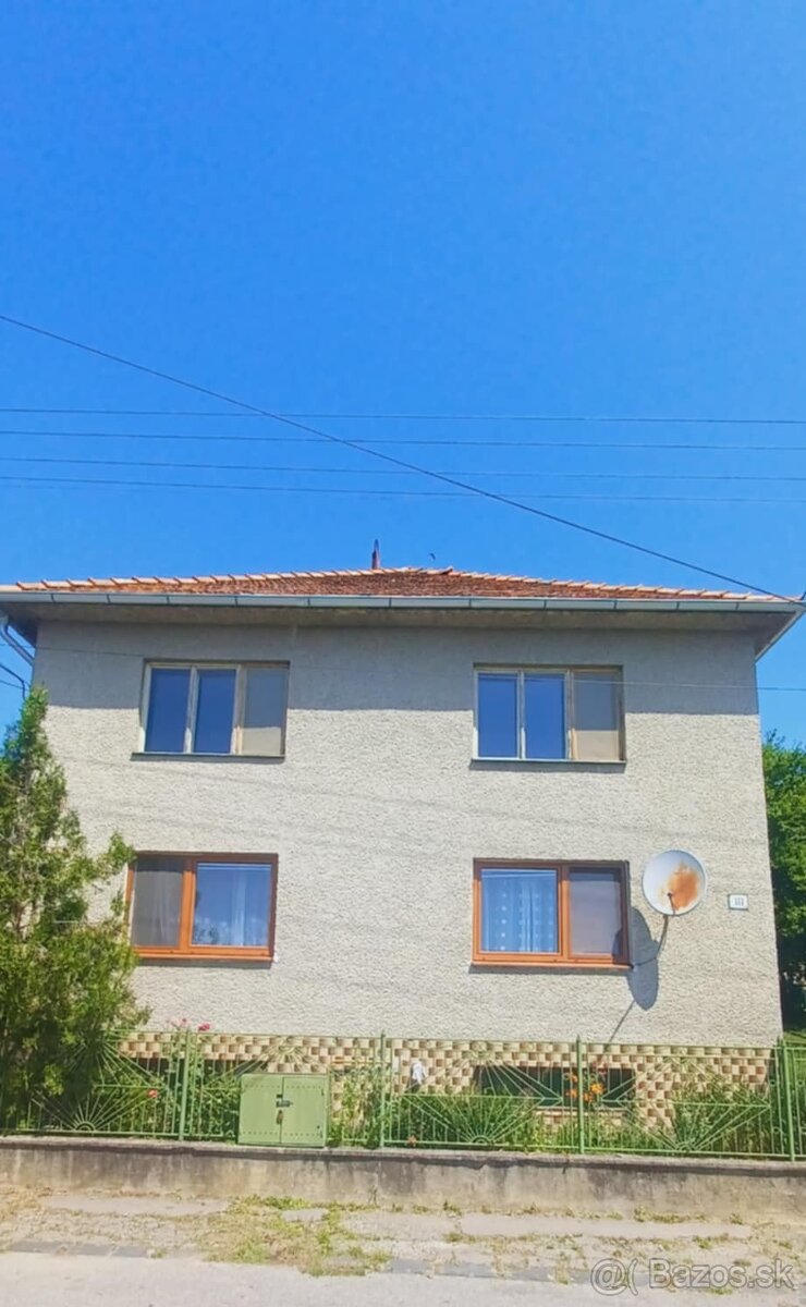 Rodinný dom s veľkou záhradou Breznička