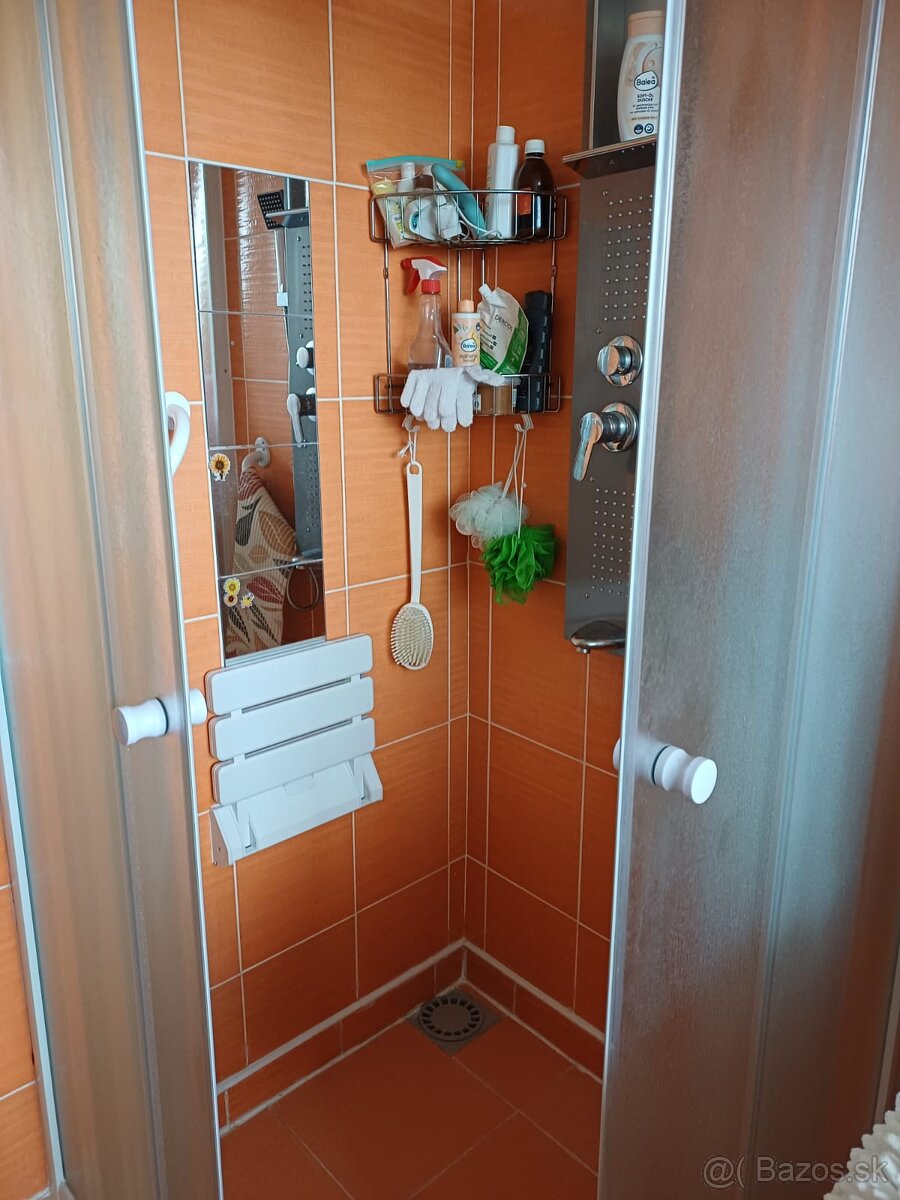 Sprchovy kút