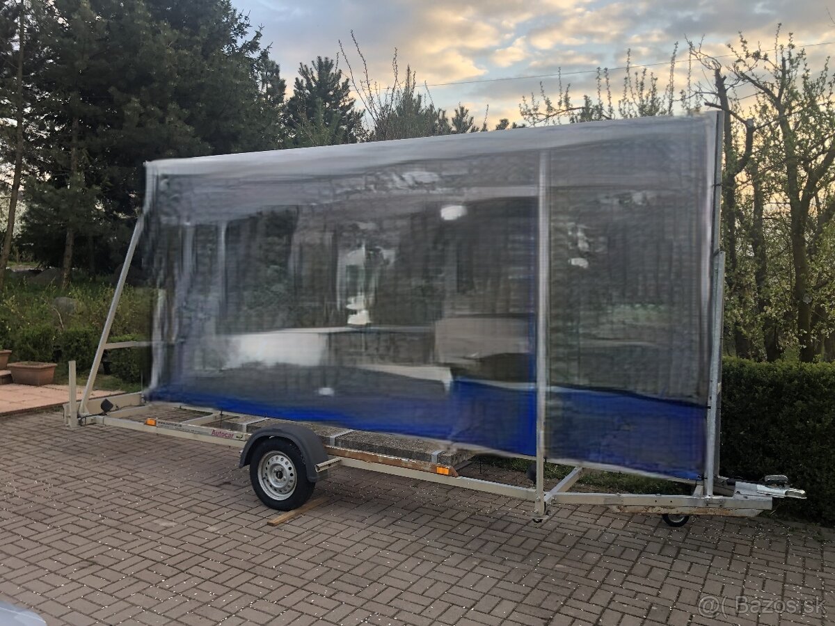 reklamný prívesný vozík za osobné auto