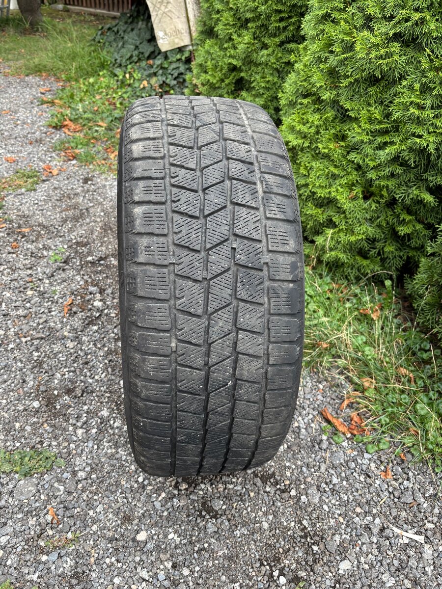 Elektrony a gumy BMW