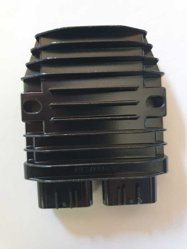 Stels Guepard regulátor napětí