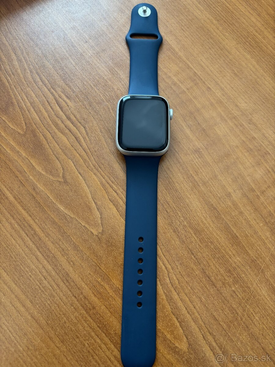 Apple Watch 9 / 45mm Silver v záruke do 11/2026