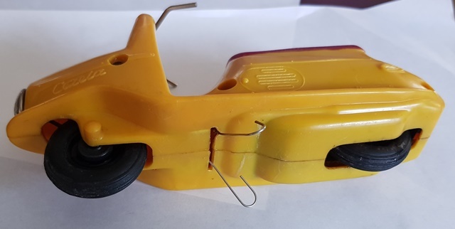 staré hračky bábika, domiešavač, ČZ prasa, MONTI, buld.....