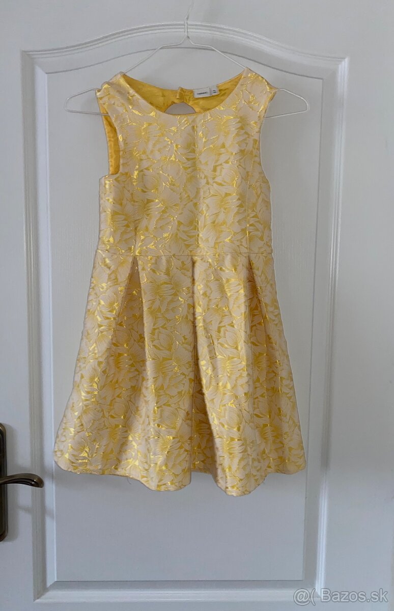 Name it zlte saty s potlacou velkost 134/140
