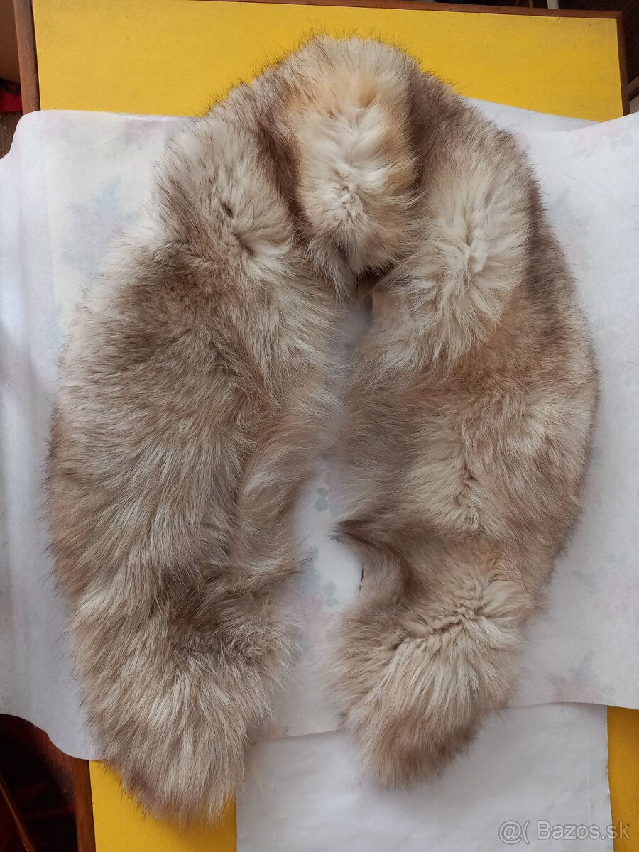 Kožušinový golier podšitý