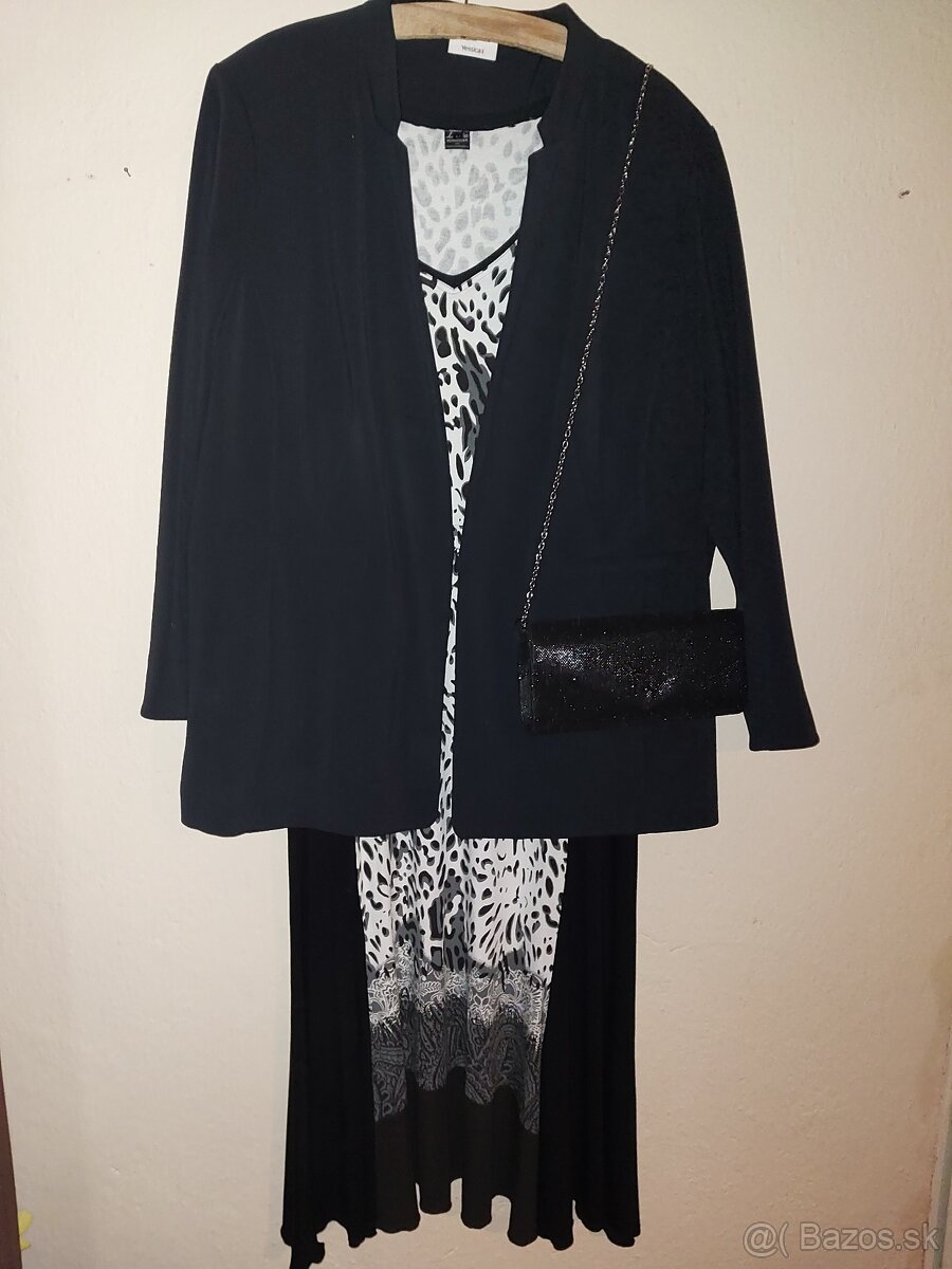 Šaty a kabátik pre moletky