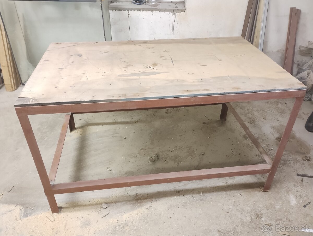 Pracovný stôl ponk