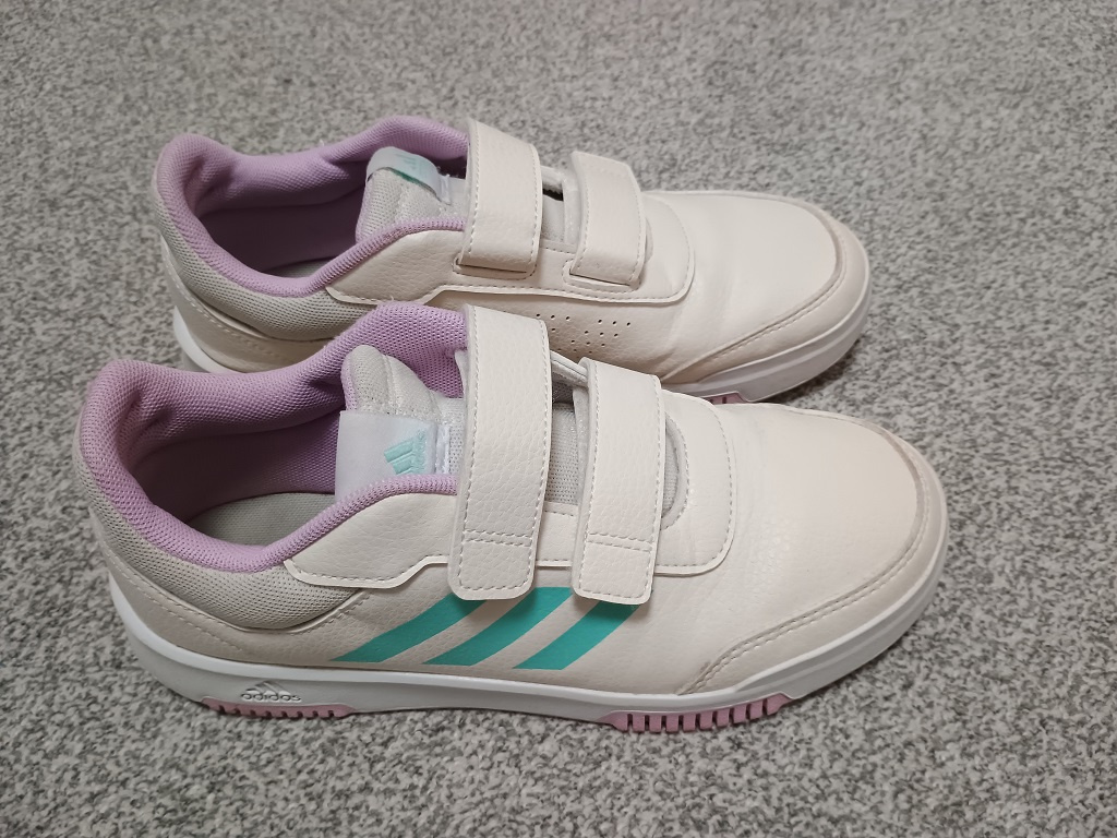 Dievčenské tenisky Adidas EU38