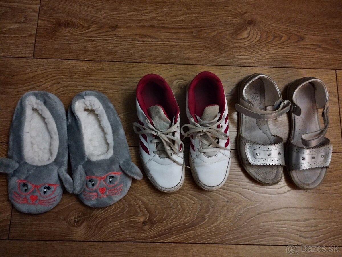 Dievčenské topánky 35