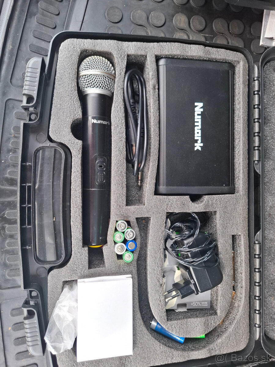 Numark WS100 - bezdrotovy mikrofon