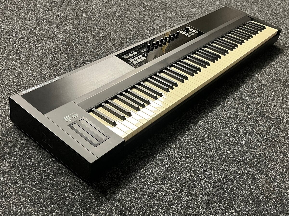 Native Instruments Kontrol S88 Mk1