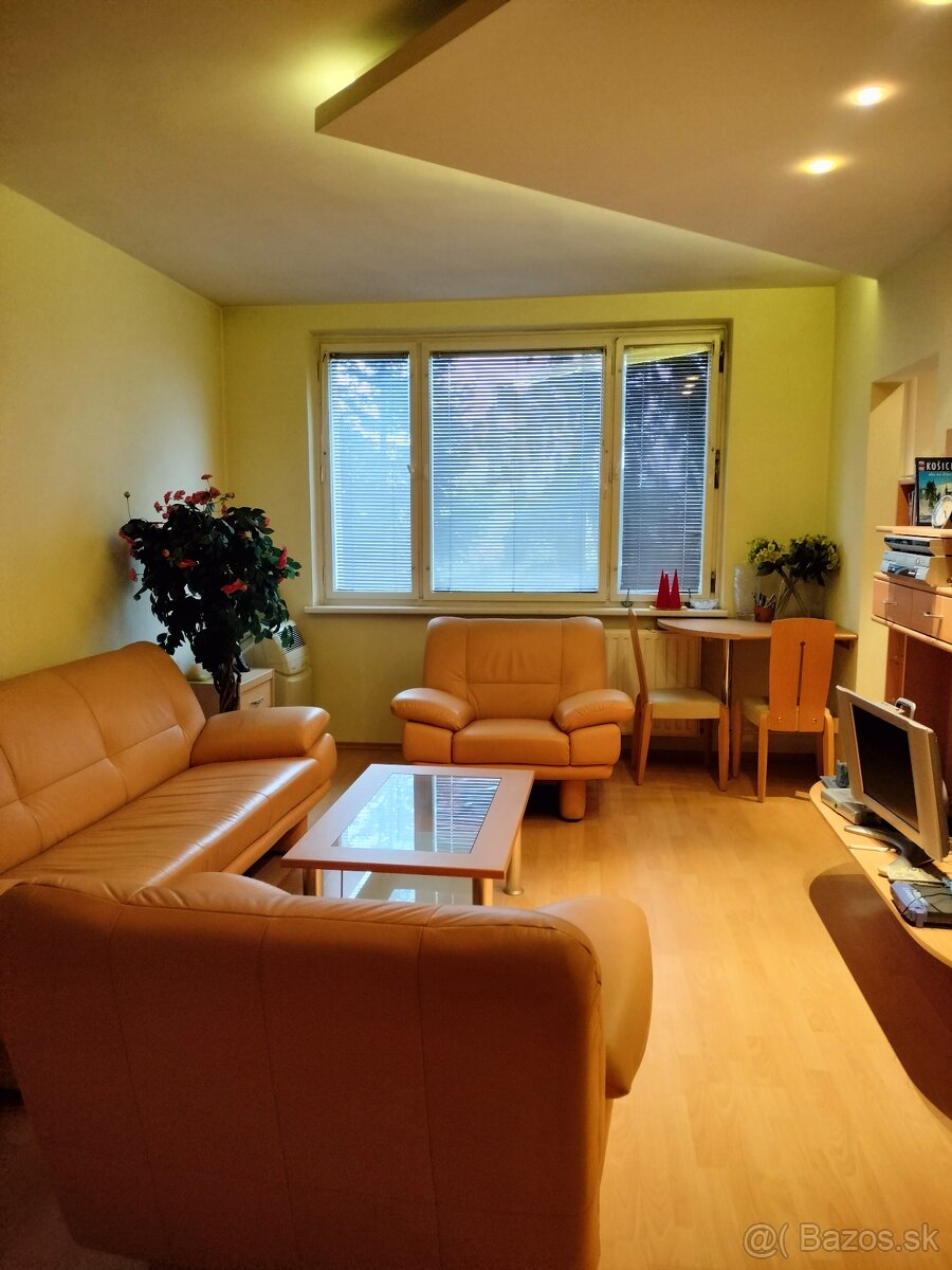 4-izbový byt na prenájom, Lomonosovova ulica