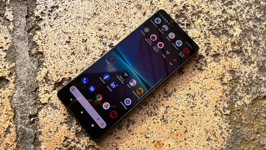 Zánovní ultraprémiový telefon Sony Xperia 1 IV 12GB/256GB