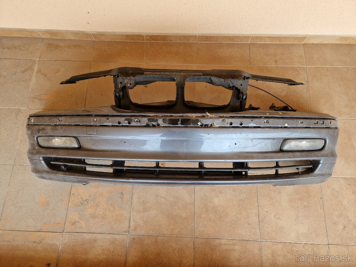 Prevodovka a Nárazníka so stenou chladiča E46