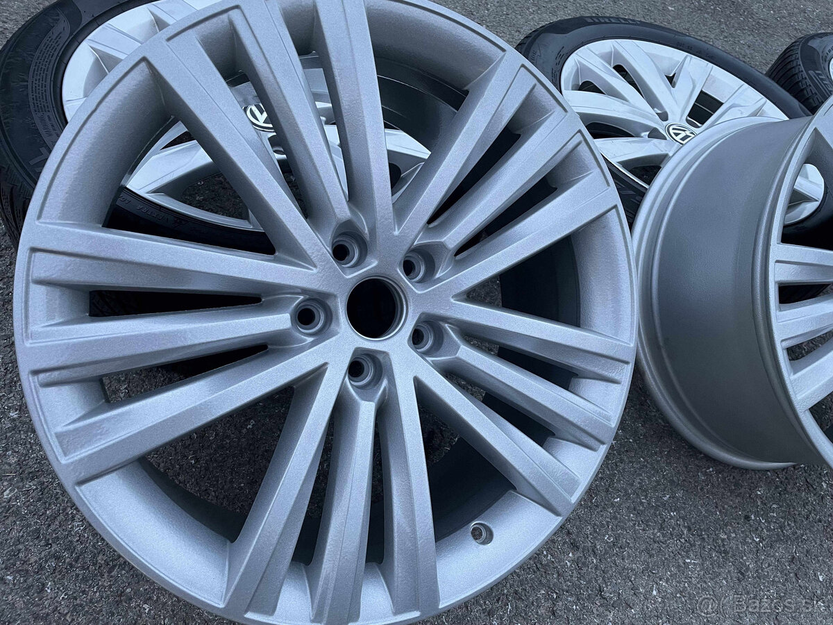 SIRIUS-Silber orig.skoda Superb 3V 5x112 8j x19 ET 44 VW