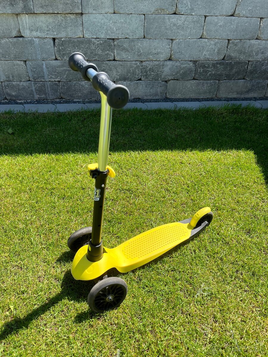 Kolobežka Oxelo B1