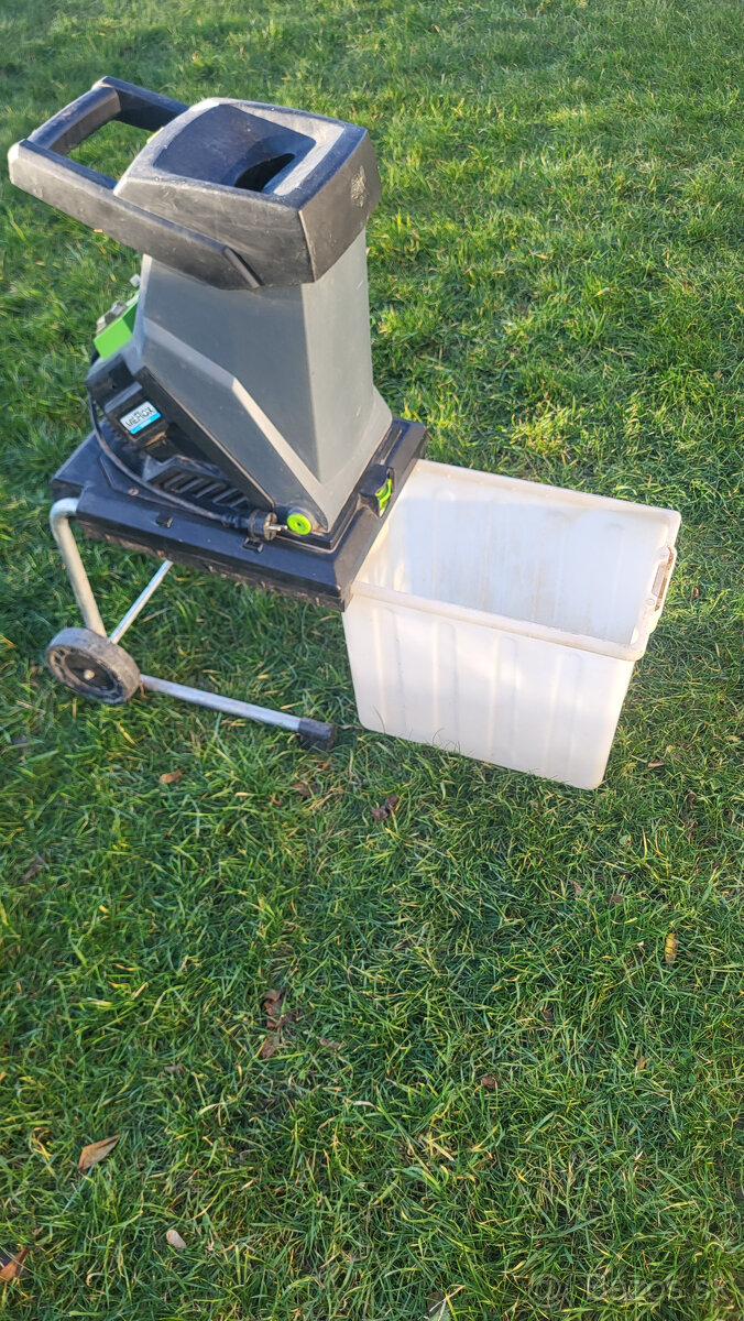 Elektrický záhradný drvič 2500 W