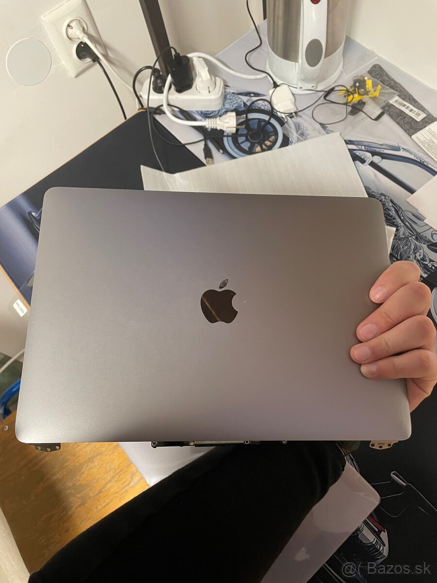 Displej Macbook Air 13 2020 m1 A2337