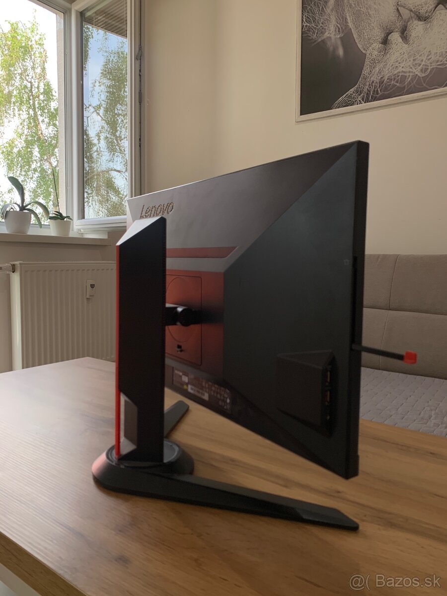 Herný monitor Lenovo
