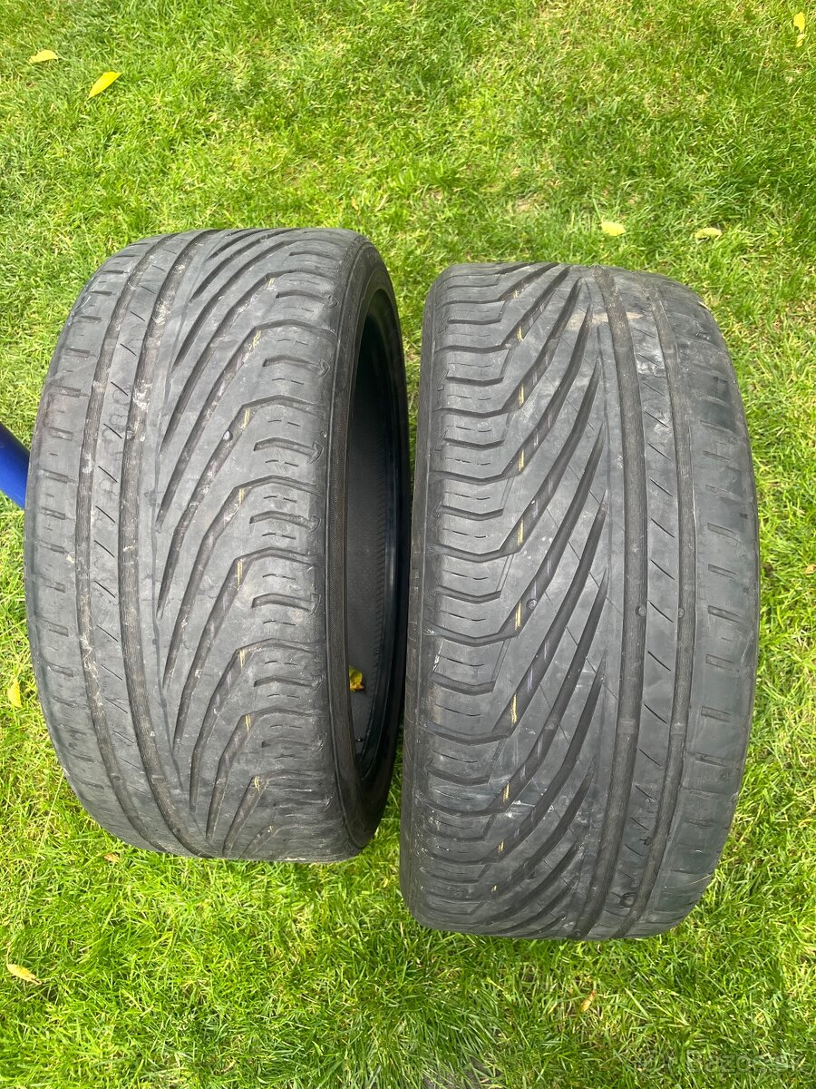 225/40 R18 Uniroyal