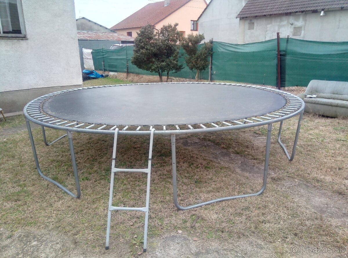 Predám veľkú trampolínu