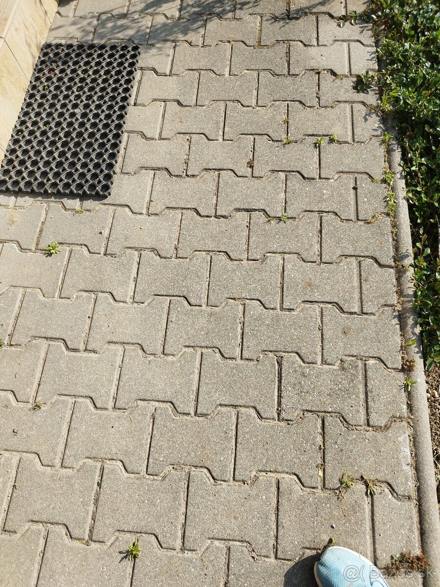 Zámková dlazba