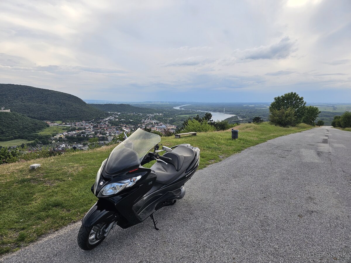 Suzuki Burgman AN400